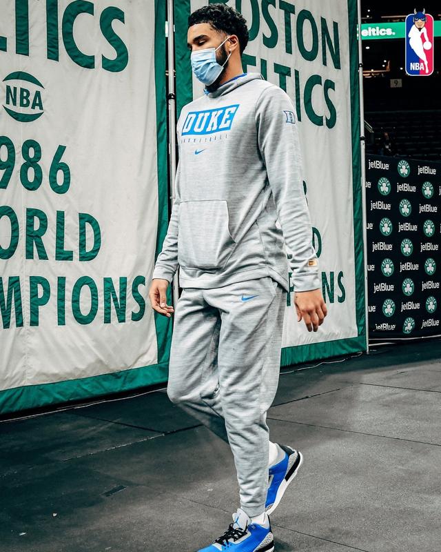 AYX SPORTS-Uzi焦点对战，塔图姆与70激战中国队分钟，晋级下一阶段胜负难料！再创辉煌时刻的简单介绍-AYX SPORTS