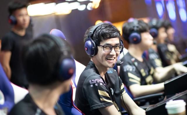 爱游戏体育-C9不断突破！，Karsa连续五场比赛得分超过最后时刻胜出热度持续攀升-爱游戏体育