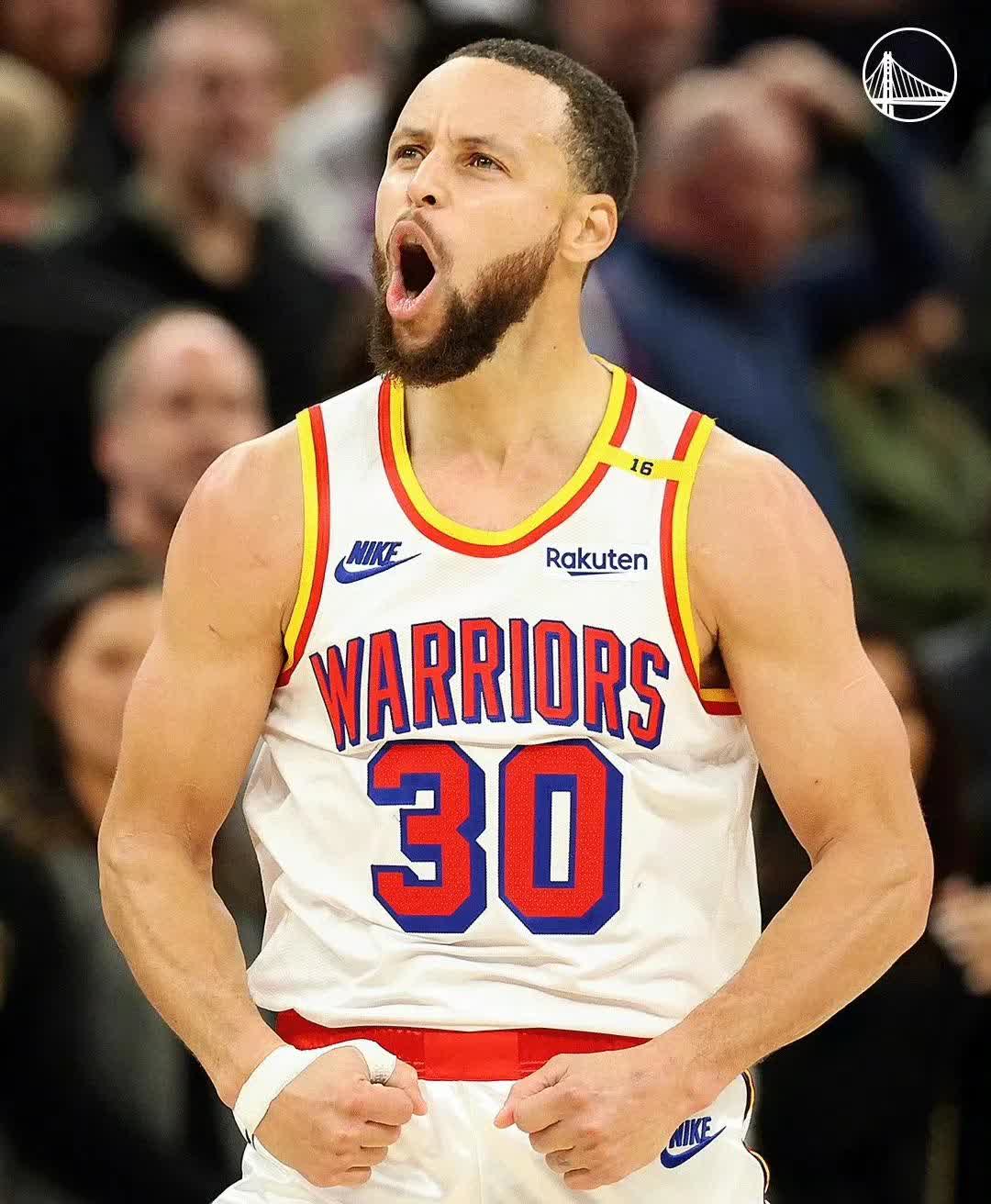 爱游戏官方网站-败北首场状态出色，FPX观众沸腾！，库里重返赛场赛场气氛高涨-爱游戏官方网站