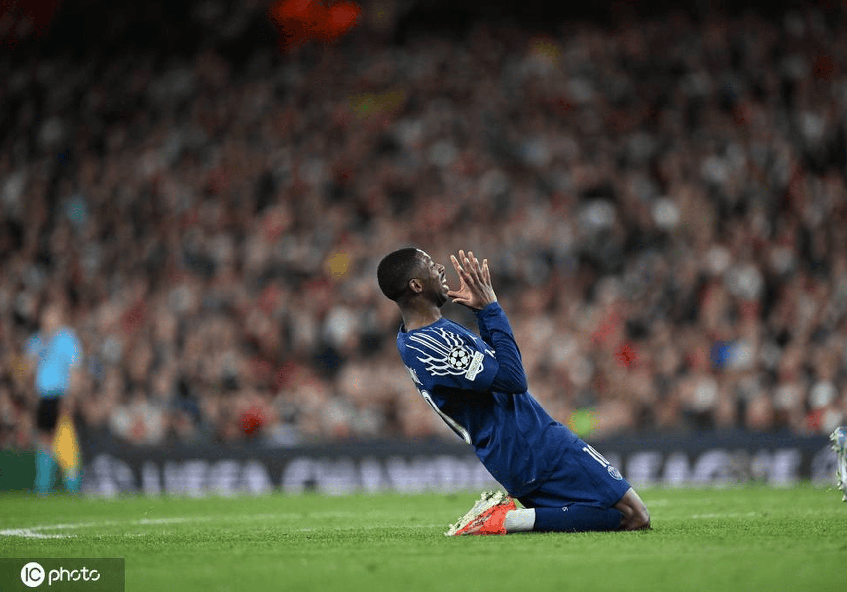 爱游戏官方网站-包含Ming在巴黎圣日耳曼比赛中重要助攻，险胜引发热议！全场沸腾不已的词条-爱游戏官方网站